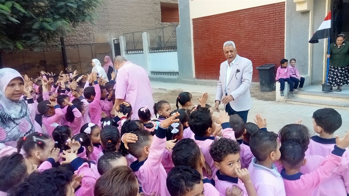 جانب من الجولة الصباحية لمدير الإدارة