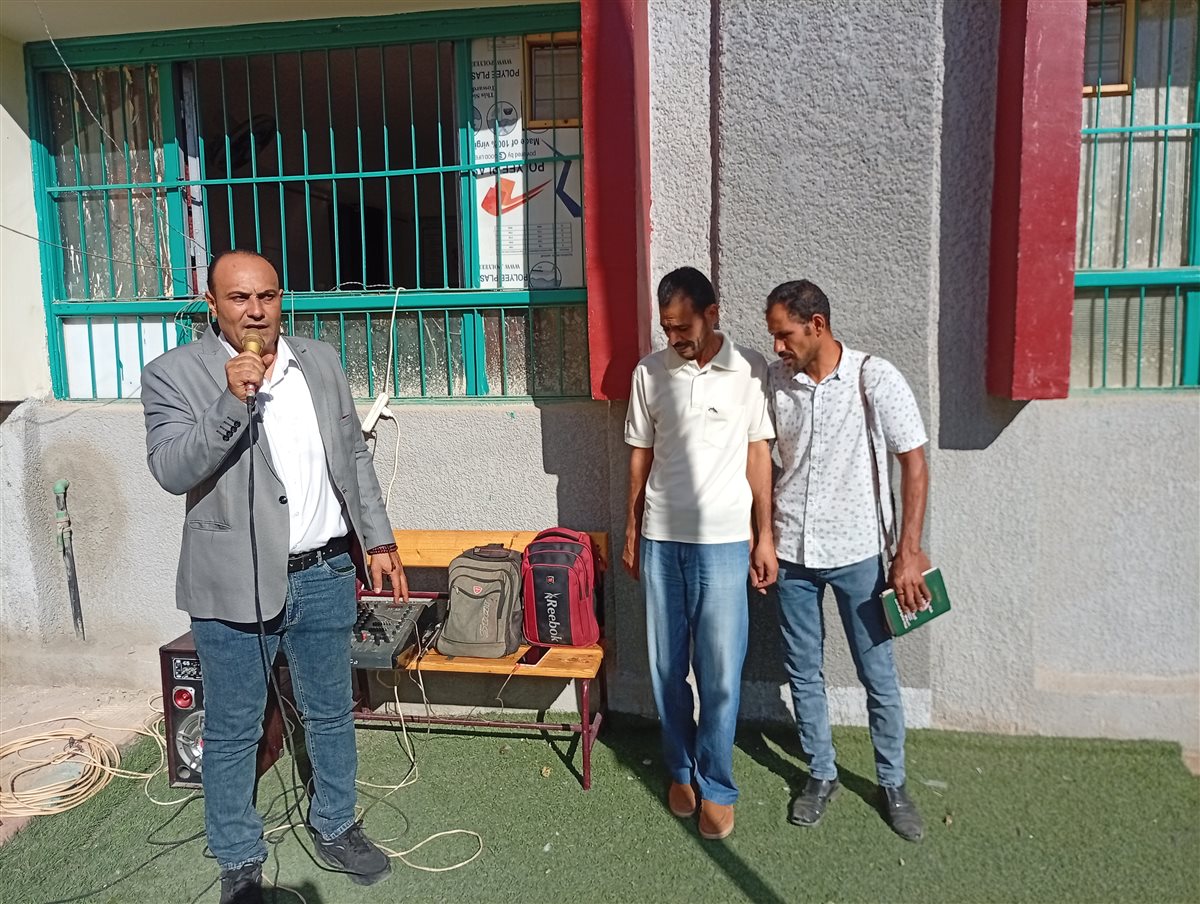 نائب مدير المدرسة الأستاذ سليمان عبيدوأحمد سالم