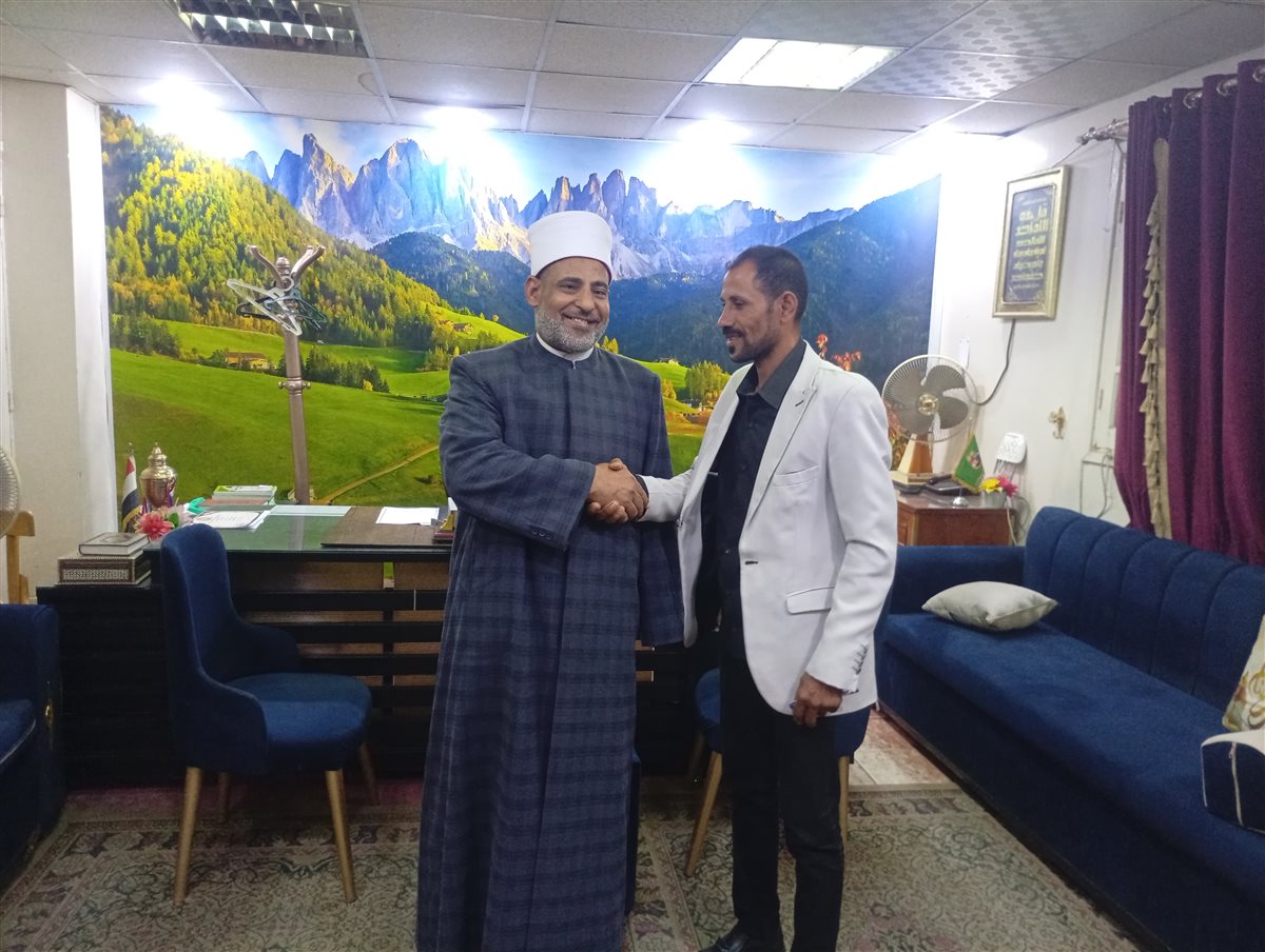 الدكتور أحمد رمضان مع أحمد سالم اثناء الحوار