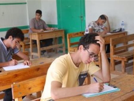 امتحانات الدبلومات الفنية