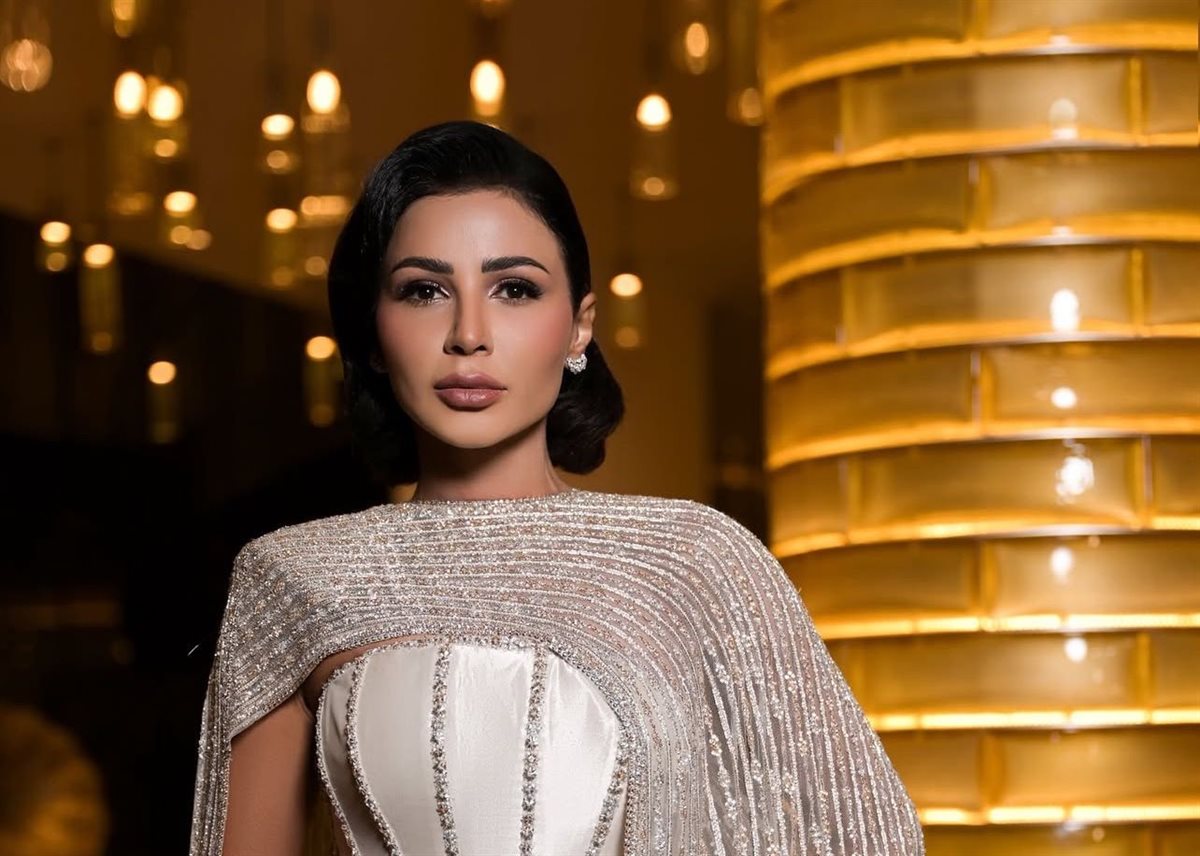 الفنانة مهيرة عبدالعزيز