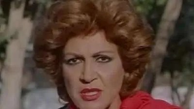 نادية عزت