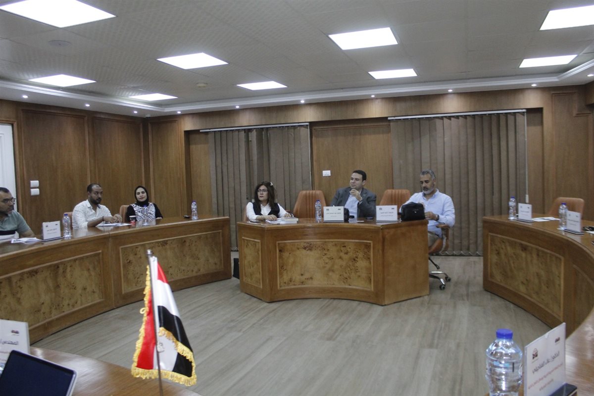 حزب العدل ينظم مائدة مستديرة حول مستقبل السيارات الكهربائية في مصر