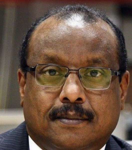 الكاتب نبيل نجم الدين
