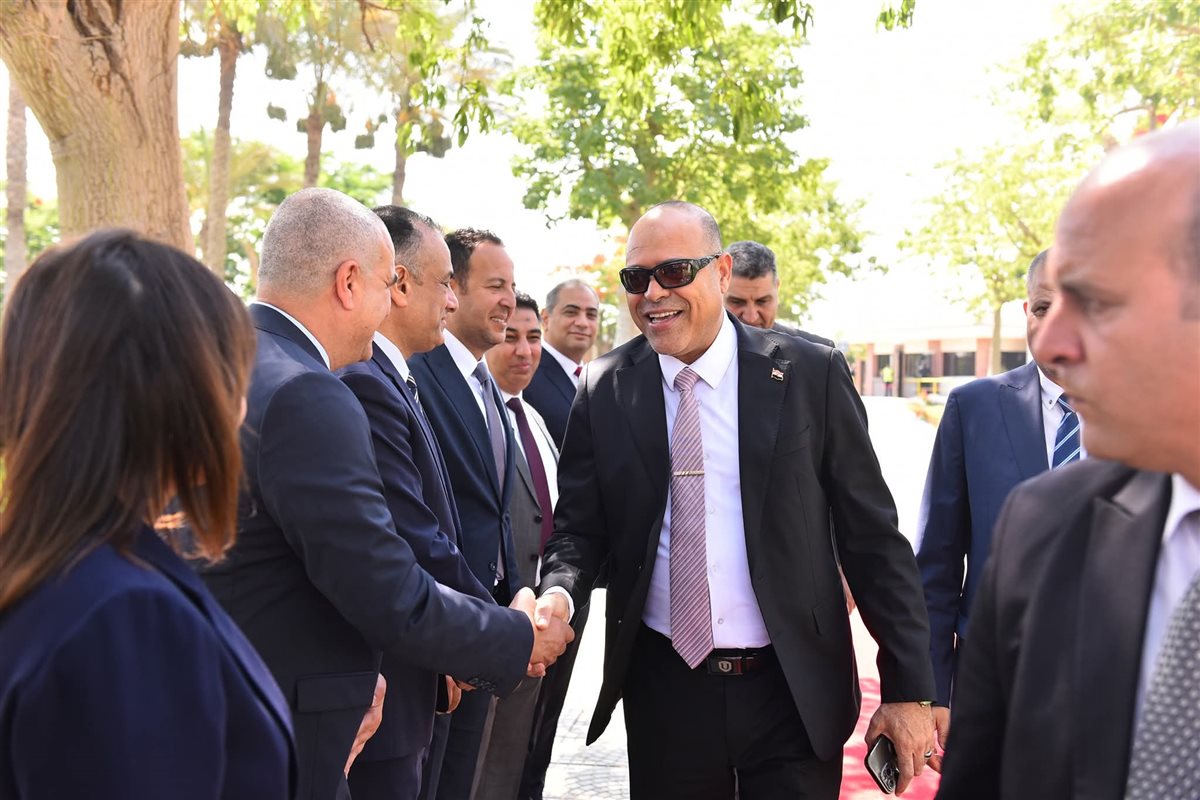 وزير العمل