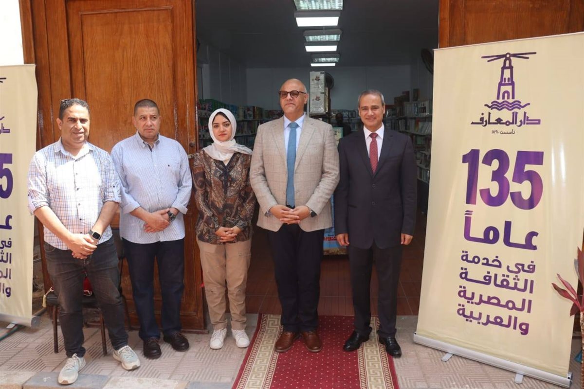 محافظ القليوبية يفتتح فرع دار المعارف ببنها.. تخفيضات تصل إلى 25%