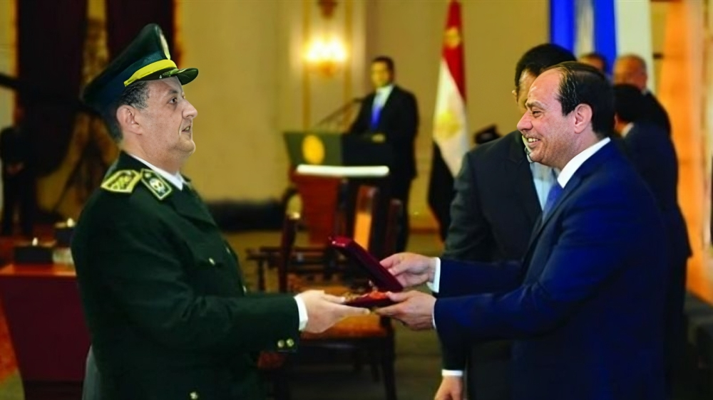 اللواء أشرف عبد العزيز