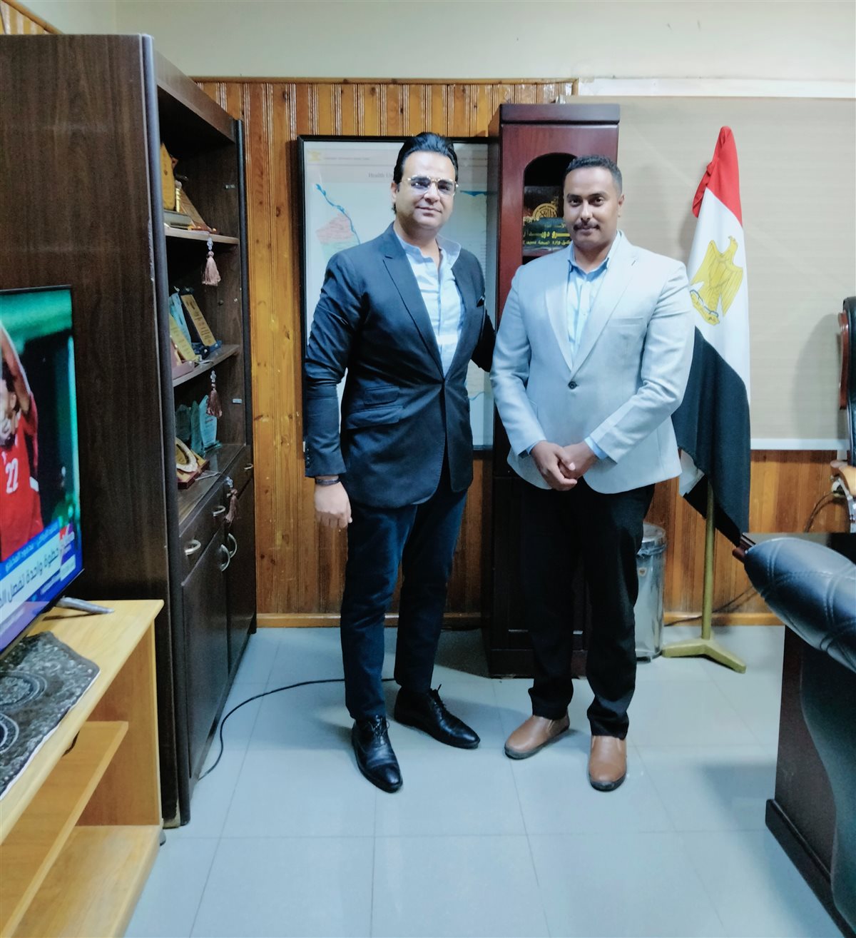 محمود حسن برفقة وكيل صحة سوهاج