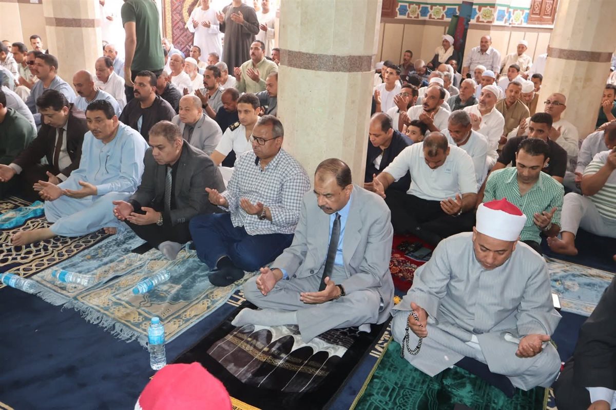 جانب من الافتتاح أثناء الخطبة