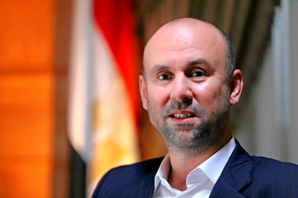 النائب باسم كامل، عضو مجلس الشيوخ