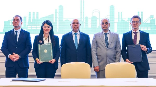 وزير الصناعة