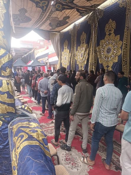  توافد المواطنين إلى اللجان الانتخابية