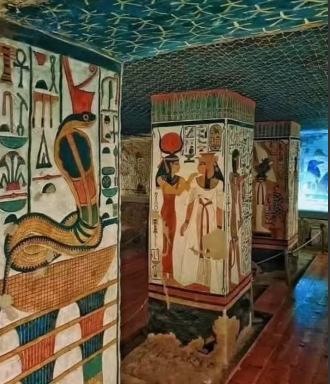 نفرتاري جميلة الجميلات: رحلة ساحرة داخل حياة أعظم ملكات مصر