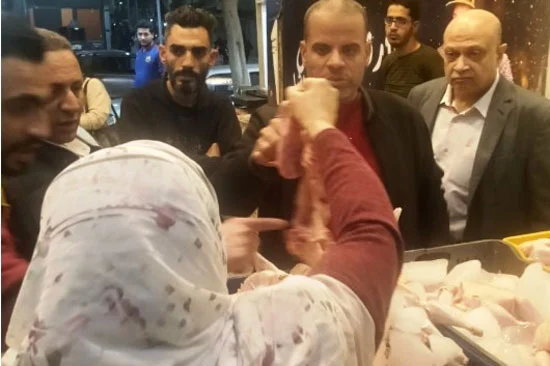 إغلاق وتشميع محل غير مرخص لذبح وتجهيز الدواجن