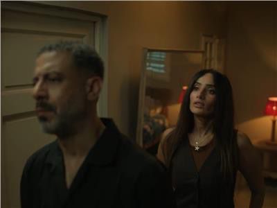 زينة تواجه محمد فراج