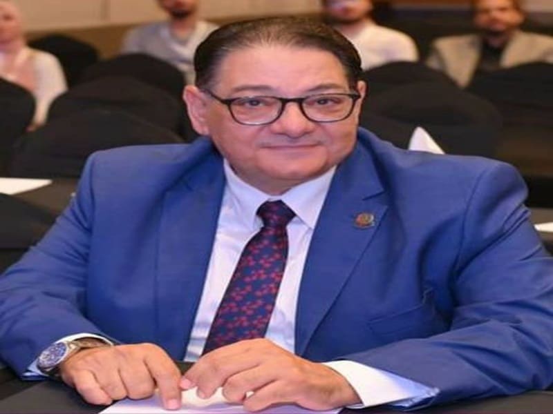 الدكتور طارق محمد يوسف