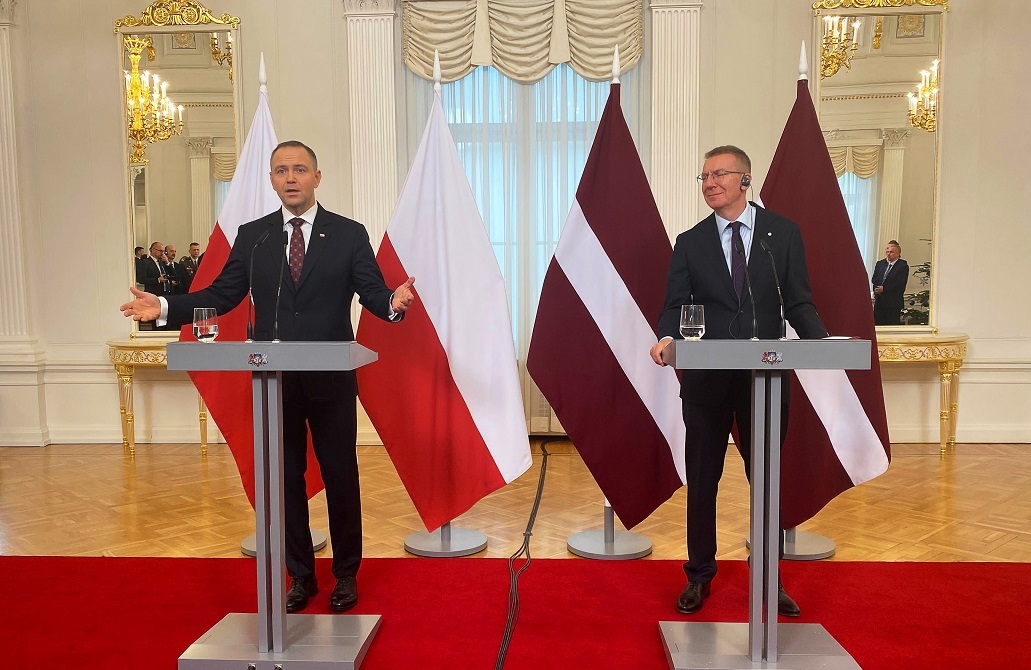 الرئيس اللاتفي «إدجارس رينكيفيتشوس» - الرئيس البولندي «كارول نافروتسكي»