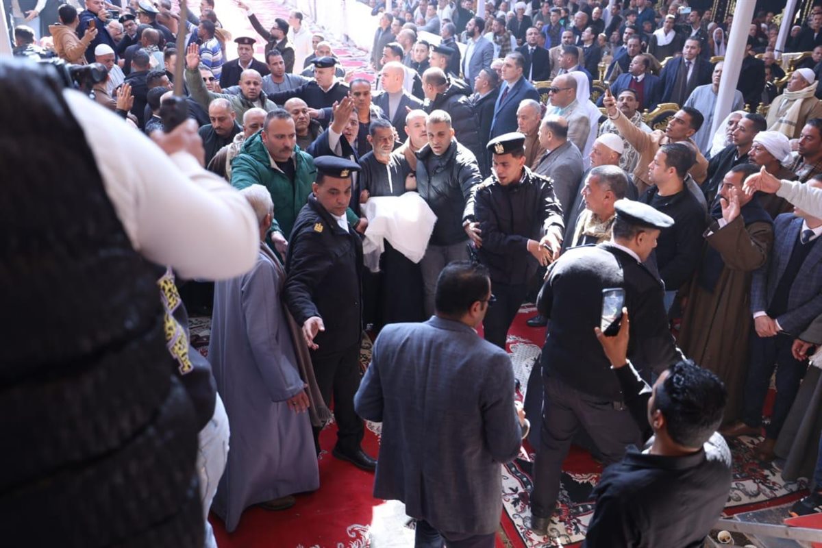 إنهاء خصومة ثأرية استمرت لفترة من الزمن بين عائلتي «أبو وهدان» و**«أبو مشهور»