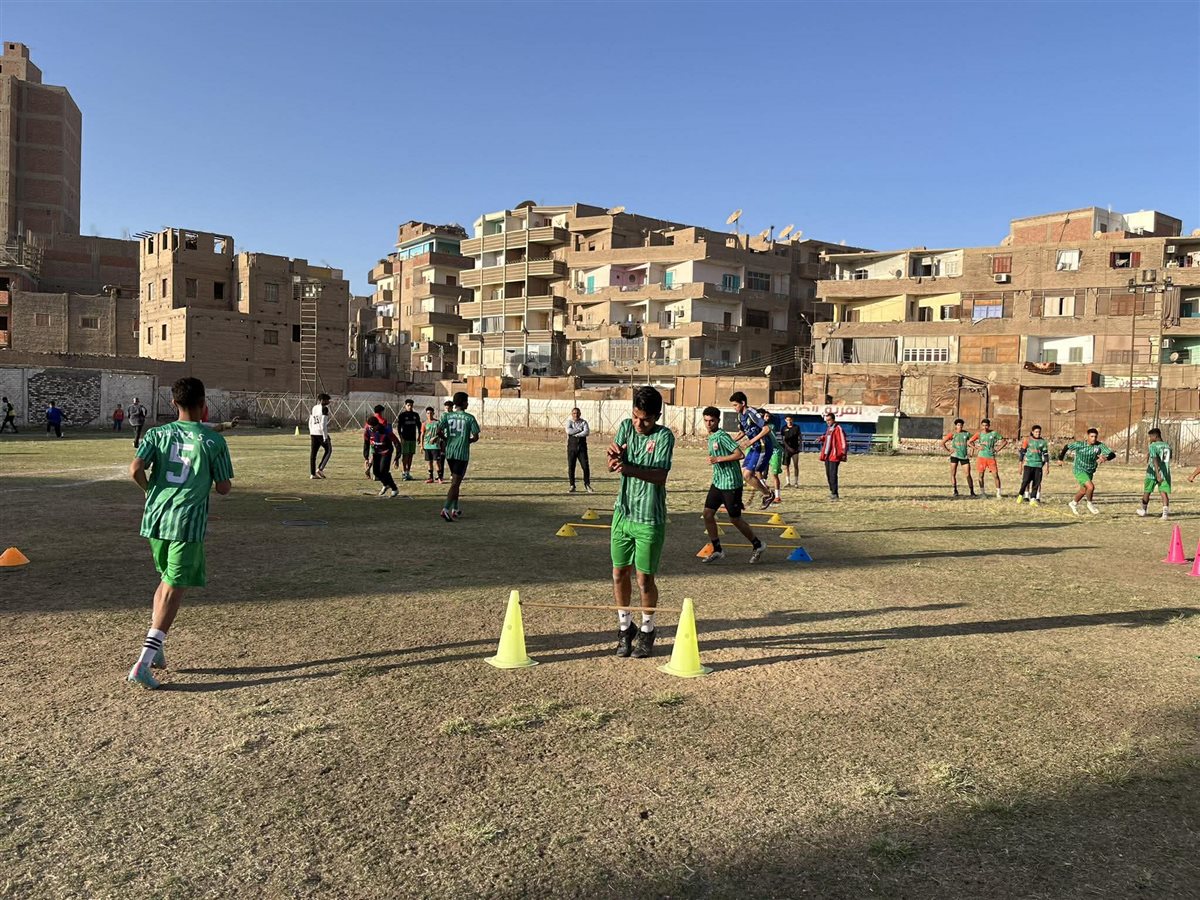 جانب من تدريبات الناشئين