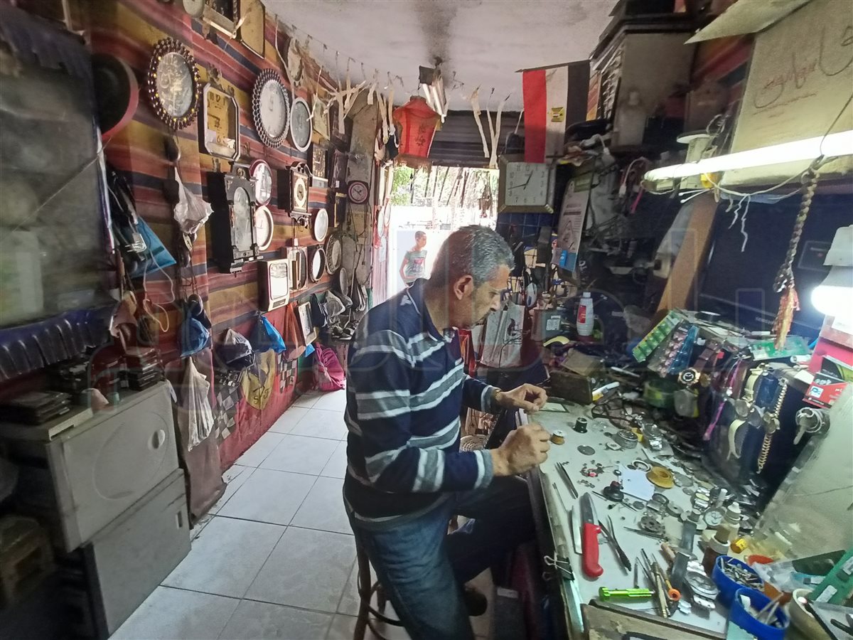 عم محمد اقدم ساعاتي في الإسكندرية