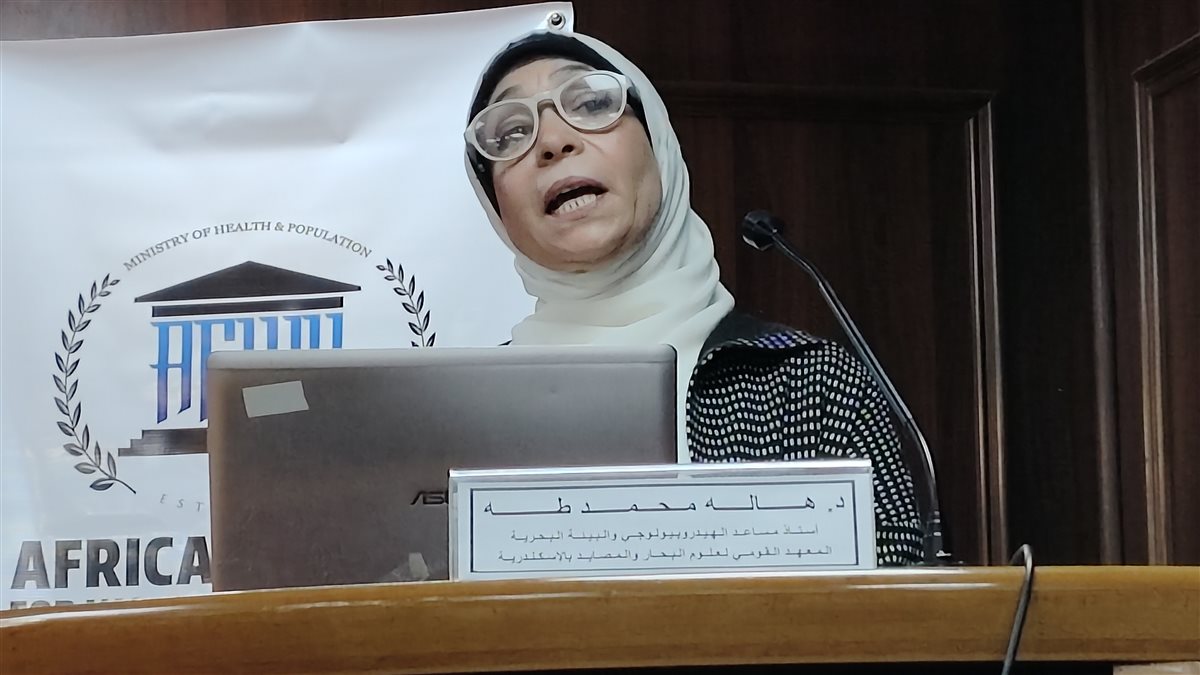الدكتورة هالة محمد طه أستاذ مساعد الهيدروليجي بالمعهد القومي للبحار في الإسكندرية