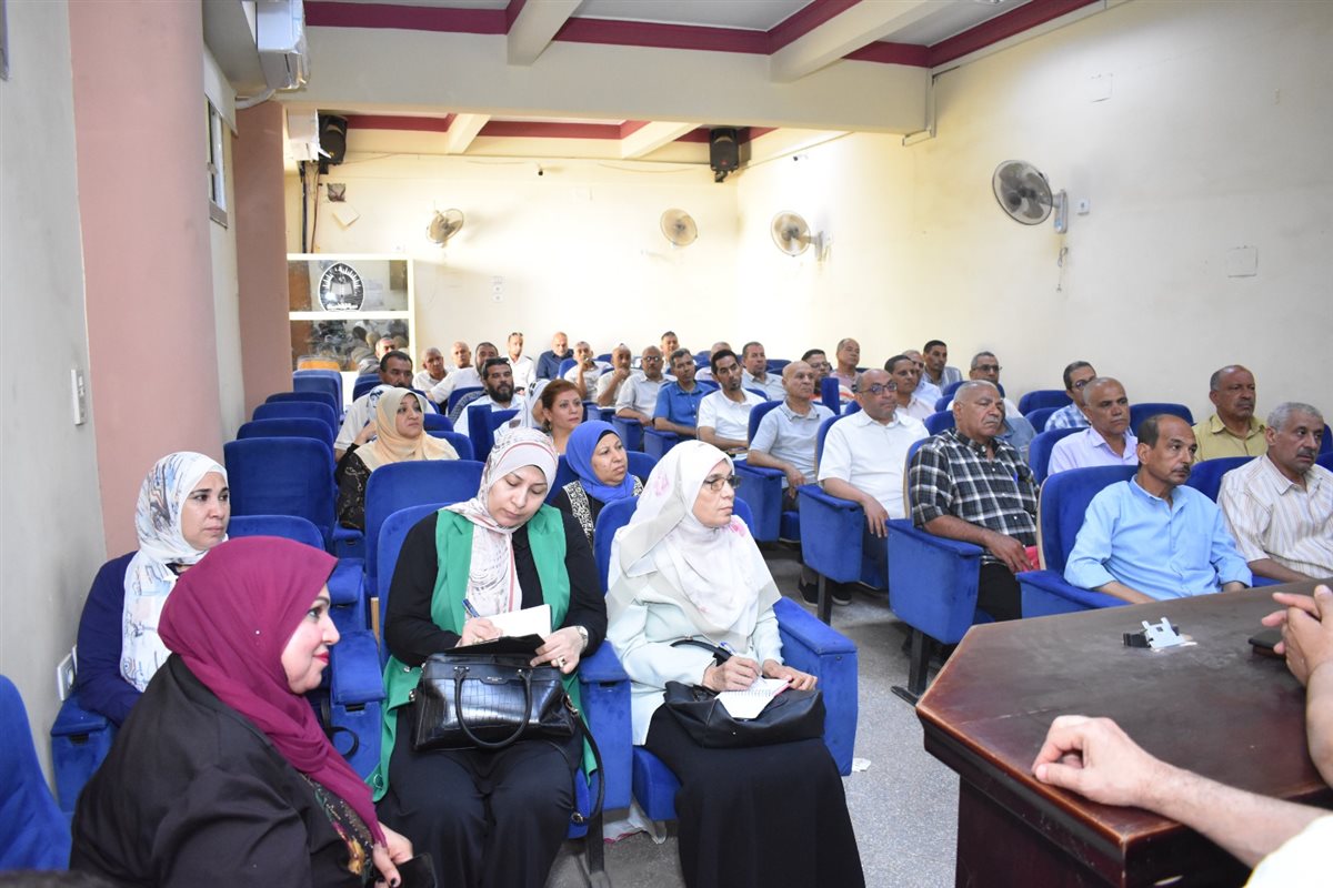 الحضور أثناء إلقاء