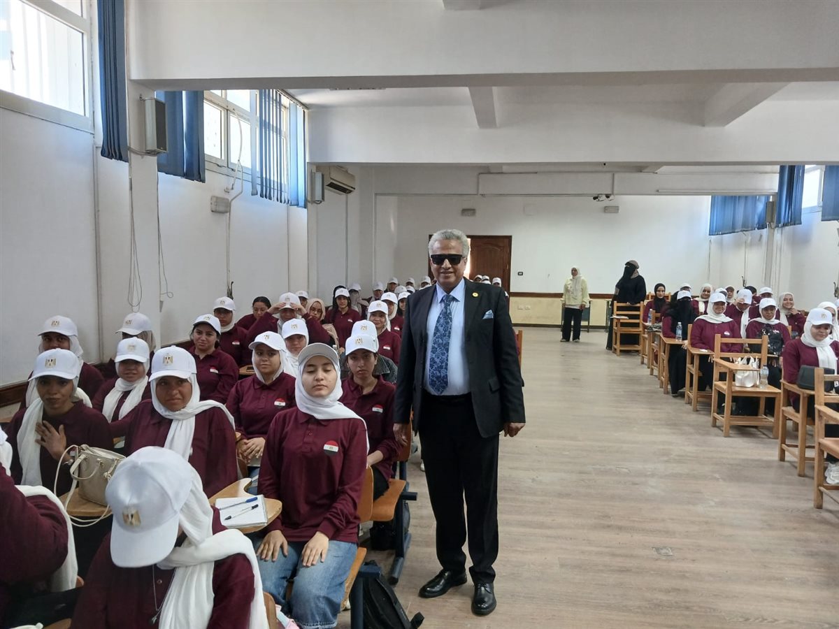 انطلاق دورات التربية العسكرية للبنين والبنات بجامعة حلوان التكنولوجية