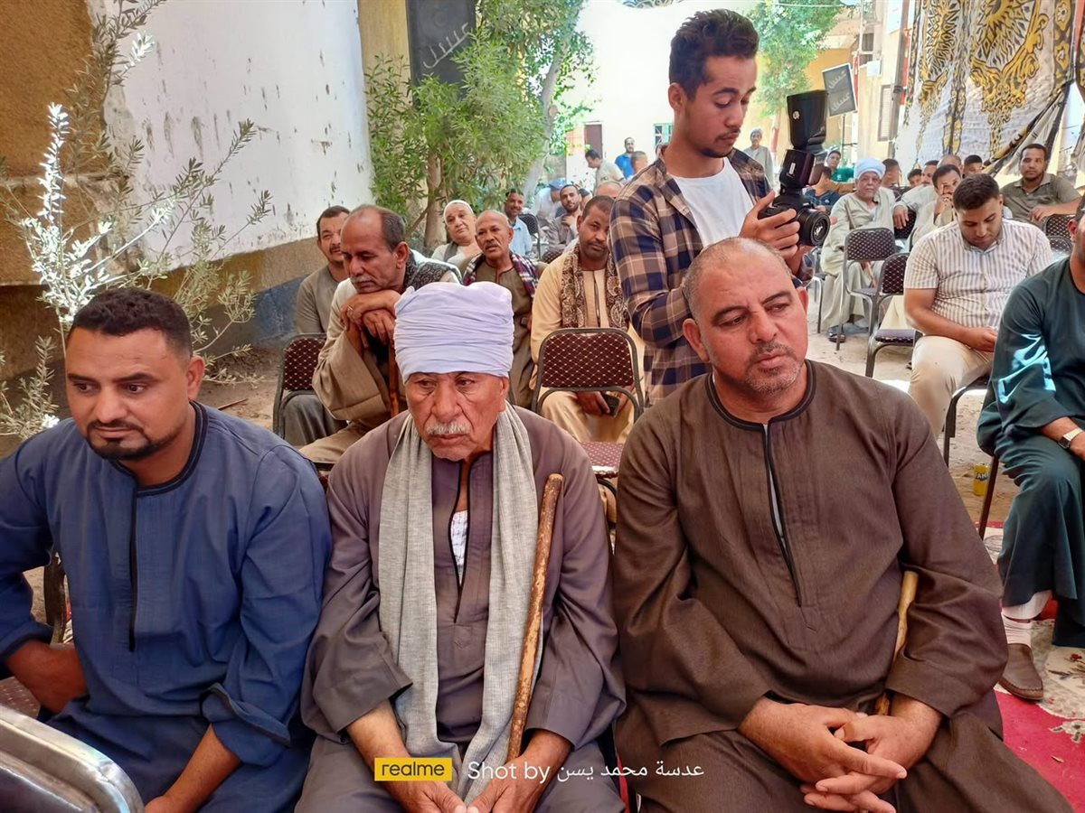 الحضور المشاركون فى الندوة