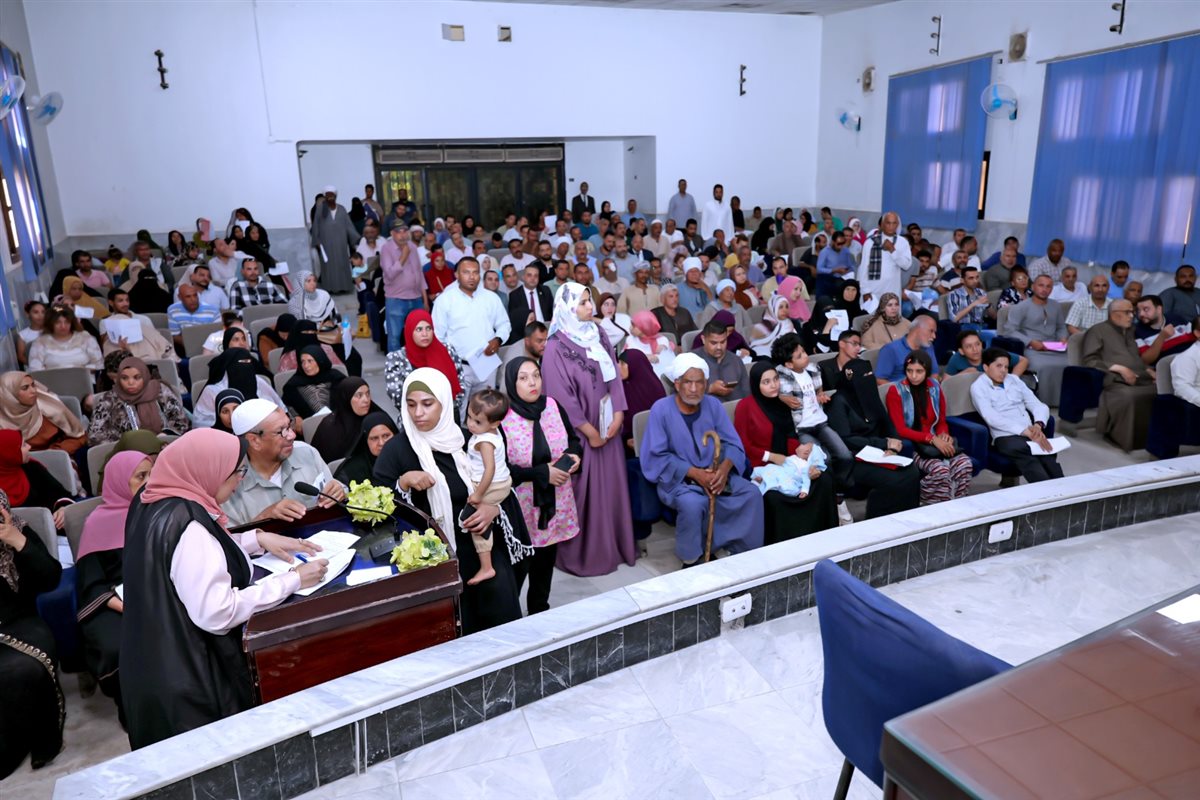 إلقاء الجماهيري المتجدد بين المواطنين ومحافظ سوهاج