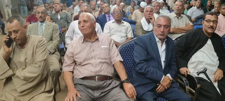 الدكتور نصر ابو زيد والصحفي عبد الحي عطوان في حضور حفل التكريم