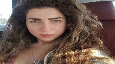 'بنت البلد'.. مي عز الدين فنانة 'على كل لون'