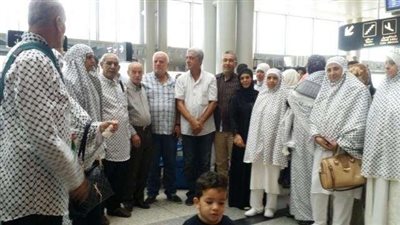 إلغاء سفر حاجة «فلسطينية» بعد سقوطها من حافلة بمطار القاهرة