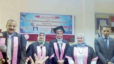 «تقويم برامج الحماية الاجتماعية للأطفال بلا مأوى».. رسالة ماجستير بجامعة حلوان (صور)