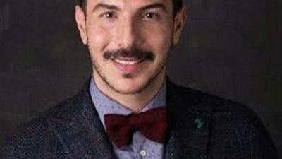 باسل خياط لزوجته: 'ضميني وانسي الدنيا'