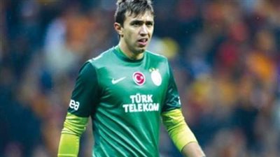 حارس أوروجواي مهدد بالغياب عن المونديال