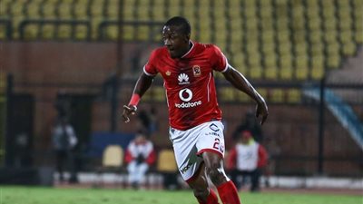 الأهلي يقترب من إعلان تجديد عقد 