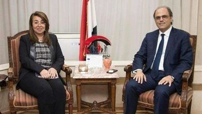 غادة والي: الحكومة تعمل على بناء الإنسان وتوفير فرص عمل للشباب