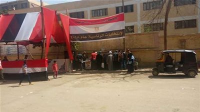 توافد الناخبين علي لجنة خديجة بنت خويلد بالمعصرة