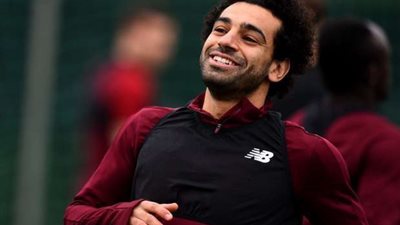 الابتسامة تظهر علي وجه صلاح في مران ليفربول استعدادا للبايرن