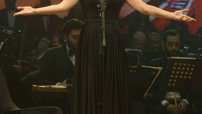 بالصور ...هبه طوجي تحيى حفلها بالقاهرة بحضور سميرة سعيد