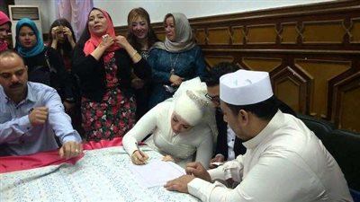 بعد تقديم بلاغ ضده.. «المأذون الفرفوش» : «مهمتى أفرح الناس»