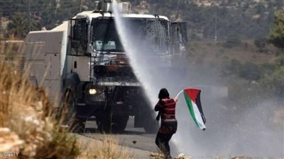 قوات الاحتلال تواصل استخدام ماء الظربان فى قمع مسيرات العودة الفلسطينية