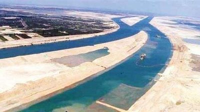 قناة السويس تتفوق على الخطوط الملاحية الكبرى