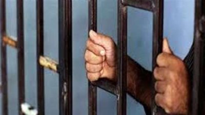 حبس 4 أشخاص لاتهامهم بالهجوم على مخزن شركة مياه غازية بالمعصرة