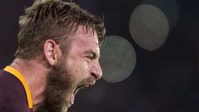 «دي روسي» يعزز تقدم روما على برشلونة بهدف ثان