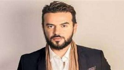 ساموزين عن تقبيل يد عروس فى فرحها: «أرفض التعليق»