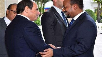 السيسي يلتقي رئيس الوزراء الإثيوبي بالصين