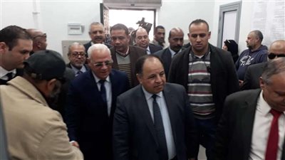 وزير المالية ومحافظ بورسعيد يتفقدان مجمع خدمات المنطقة الحرة