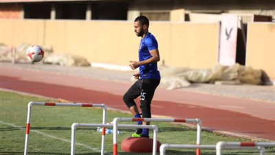 حسام عاشور يبدأ مرحلة جديدة في برنامجه التأهيلي
