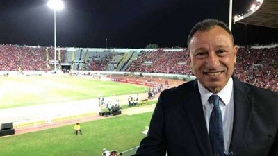 الخطيب يدعم لاعبي الأهلي من مدرجات بتروسبورت